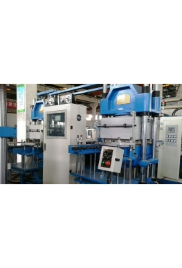 Vacuum vulcanizing press